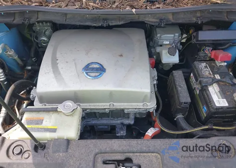 2015 Nissan Leaf S/Sv/Sl z USA, uszkodzony, nr VIN 1N4AZ0CP0FC309886